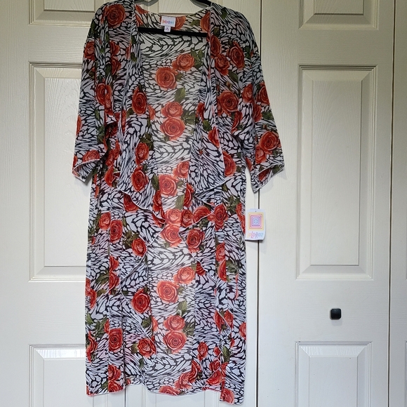 LuLaRoe Tops - Sheer Kimono Red Roses Black & White Amazing Elegant Polyester Medium NWT Rare